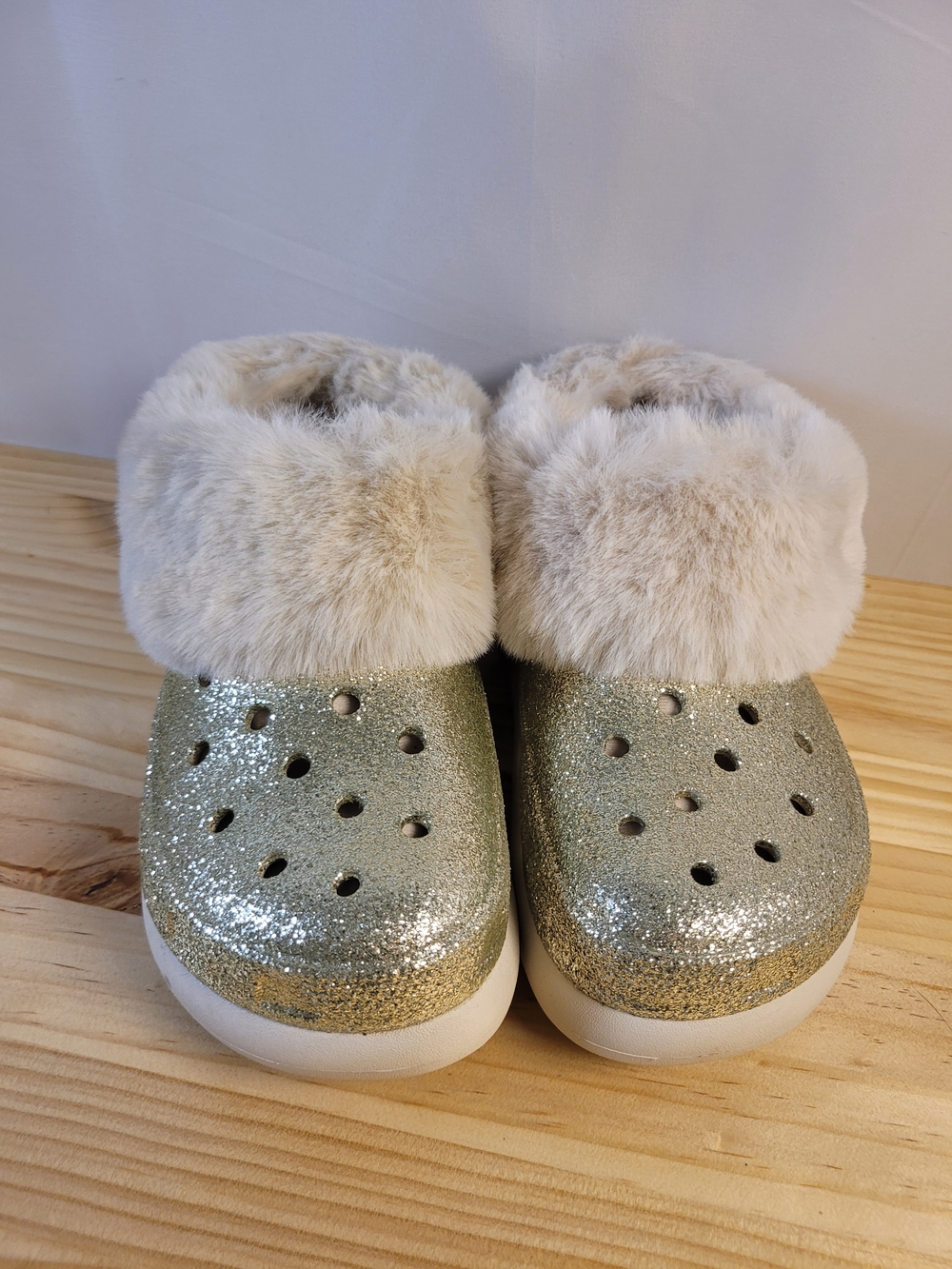 Crocs Sparkle Slipper Shoes Like New Size 6